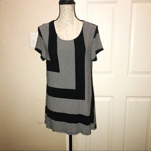 Cable & Gauge Scoop Neck Sharkbite Asymmetrical